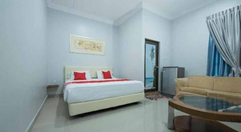 Oyo 90234 Sungai Rengit City Resort 2 Kampung Sungai Rengit Exterior foto